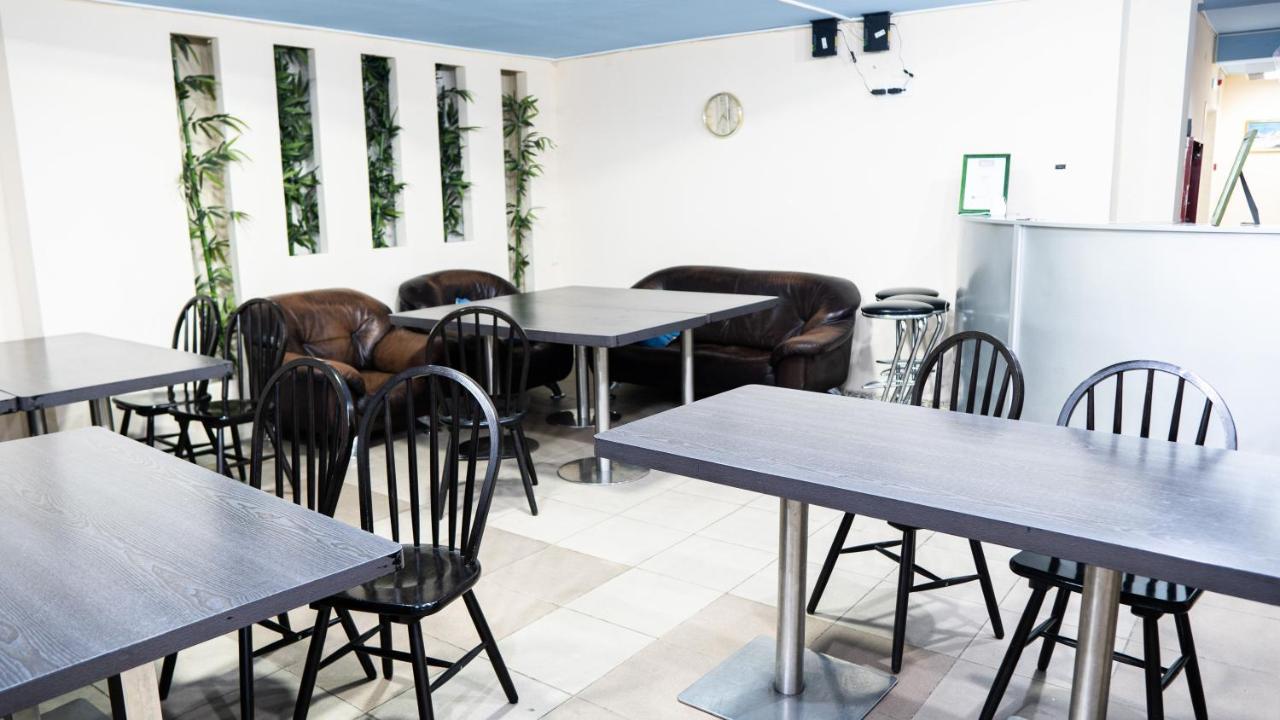 Fox Hostel Almati Kültér fotó